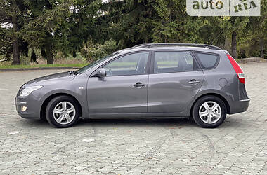 Универсал Hyundai i30 2008 в Дубно