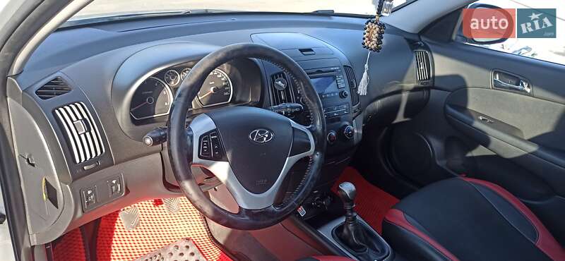 Универсал Hyundai i30 2008 в Запорожье