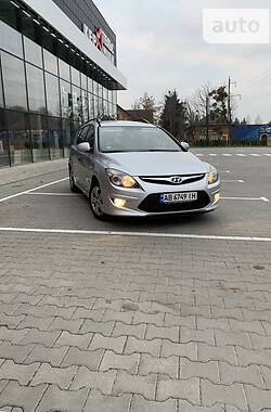 Универсал Hyundai i30 2010 в Виннице