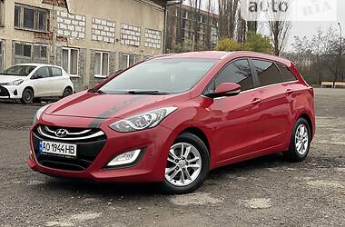 Універсал Hyundai i30 2013 в Ужгороді