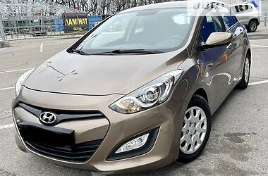 Хэтчбек Hyundai i30 2013 в Днепре