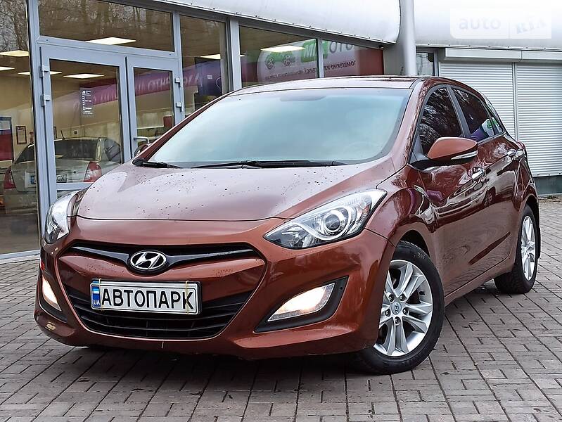 Хэтчбек Hyundai i30 2012 в Днепре