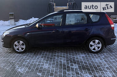 Универсал Hyundai i30 2009 в Здолбунове