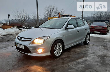 Хэтчбек Hyundai i30 2011 в Днепре