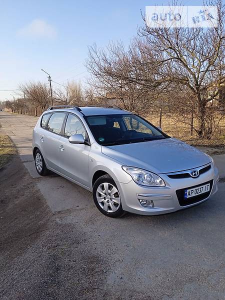 Универсал Hyundai i30 2008 в Вышгороде