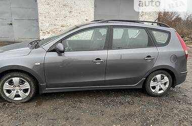 Универсал Hyundai i30 2010 в Полтаве