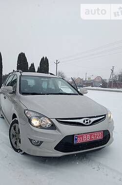 Универсал Hyundai i30 2012 в Дубно