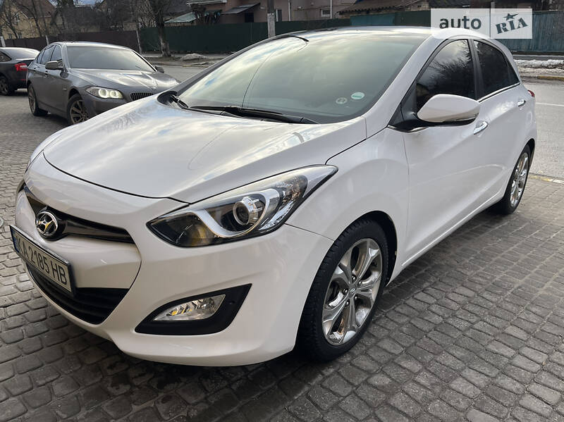 Хэтчбек Hyundai i30 2013 в Киеве