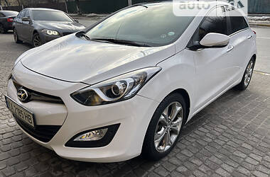 Хэтчбек Hyundai i30 2013 в Киеве