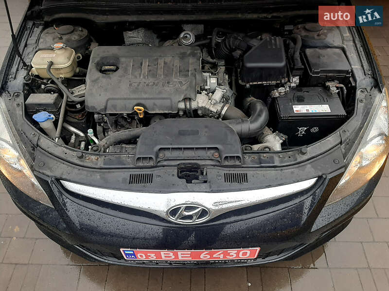 Универсал Hyundai i30 2010 в Луцке фото 13 Универсал Hyundai i30 2010 в Луцке