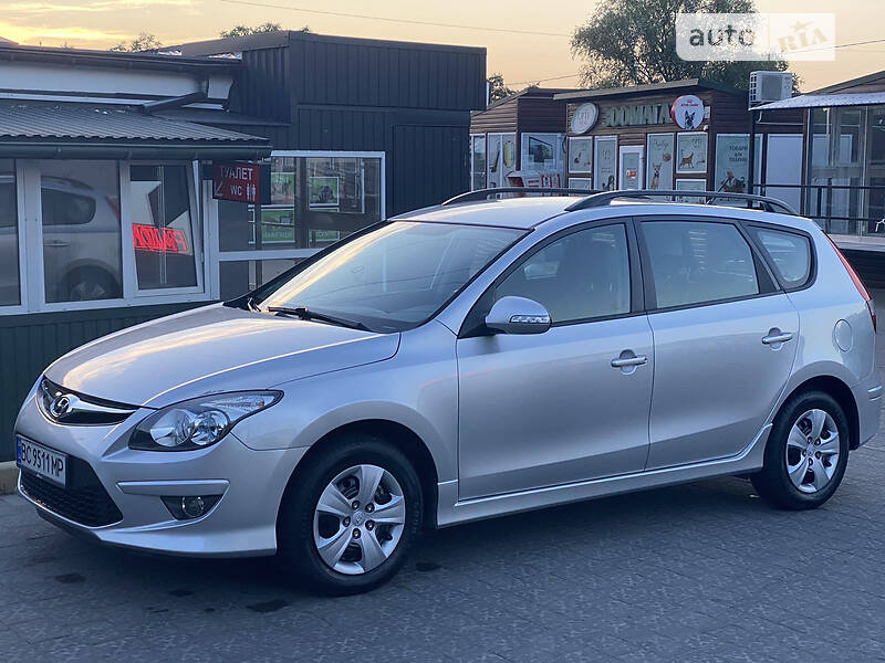 Универсал Hyundai i30 2012 в 