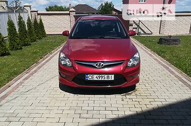 Хэтчбек Hyundai i30 2011 в Сторожинце