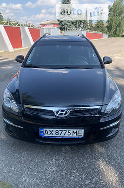 Универсал Hyundai i30 2009 в Валках