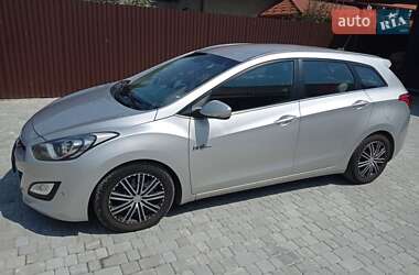 Универсал Hyundai i30 2013 в Ужгороде
