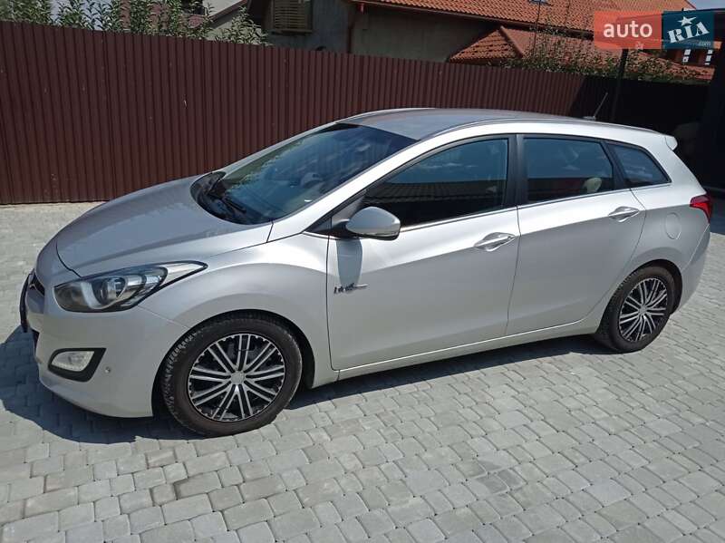 Универсал Hyundai i30 2013 в Ужгороде фото 2 Универсал Hyundai i30 2013 в Ужгороде