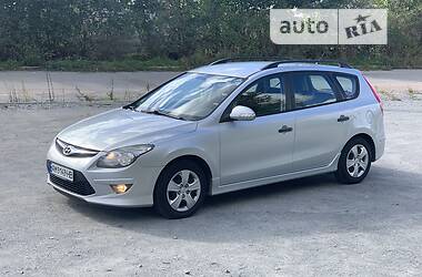 Универсал Hyundai i30 2011 в Житомире