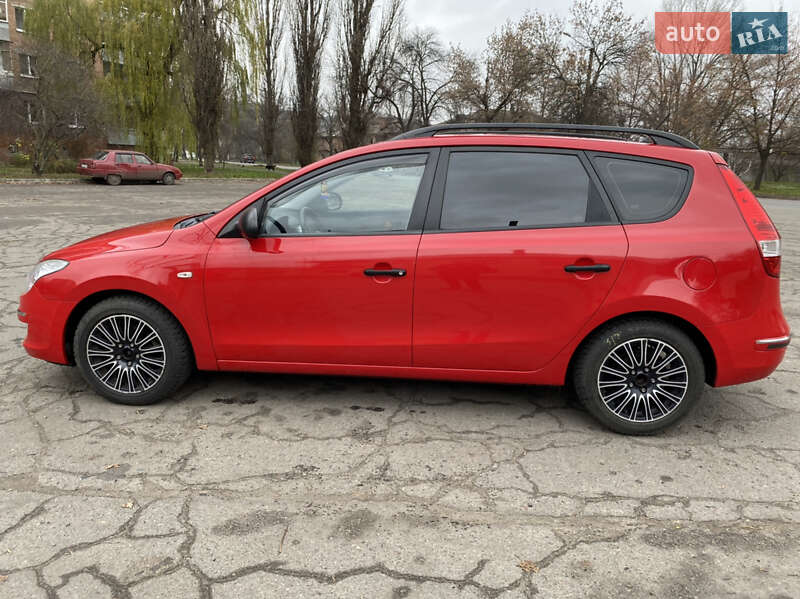 Универсал Hyundai i30 2008 в Полтаве