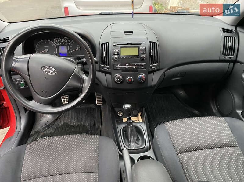 Универсал Hyundai i30 2008 в Полтаве