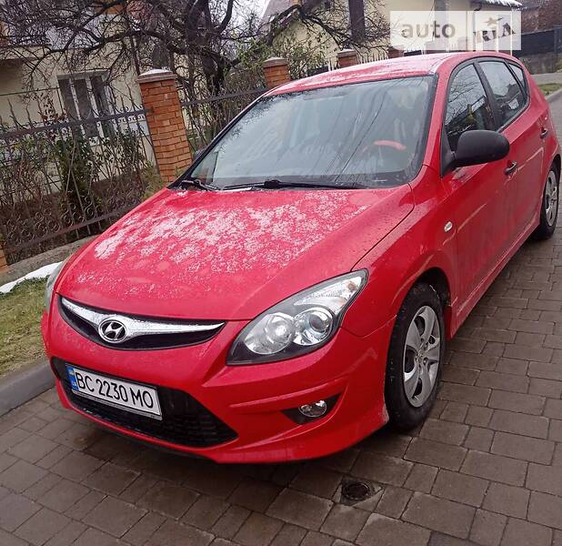 Хэтчбек Hyundai i30 2010 в Львове