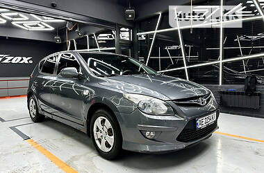 Хэтчбек Hyundai i30 2010 в Днепре