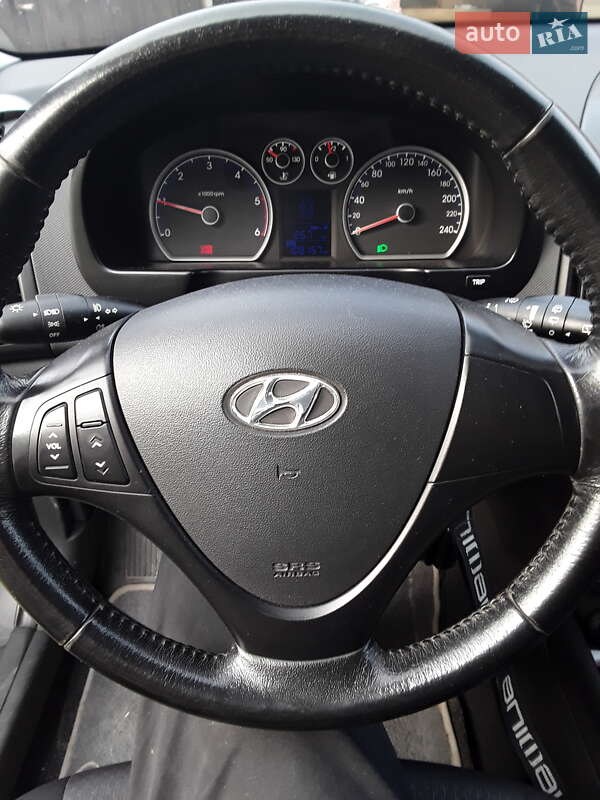 Хэтчбек Hyundai i30 2008 в Кременце