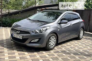 Хэтчбек Hyundai i30 2013 в 