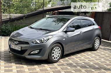 Хетчбек Hyundai i30 2013 в 
