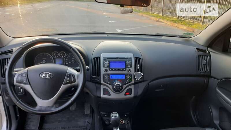Універсал Hyundai i30 2011 в Первомайську