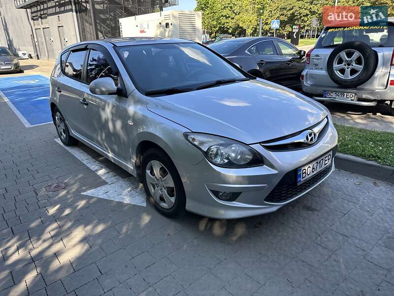 Хетчбек Hyundai i30 2011 в Львові