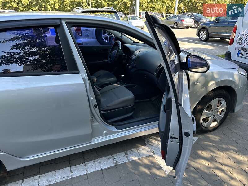 Хетчбек Hyundai i30 2011 в Львові