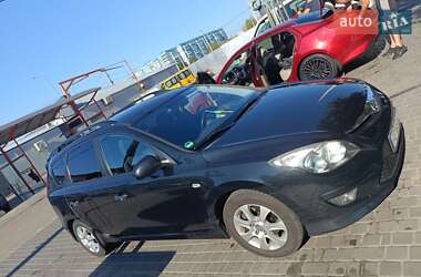 Универсал Hyundai i30 2010 в Каменском