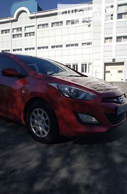 Універсал Hyundai i30 2013 в Дніпрі