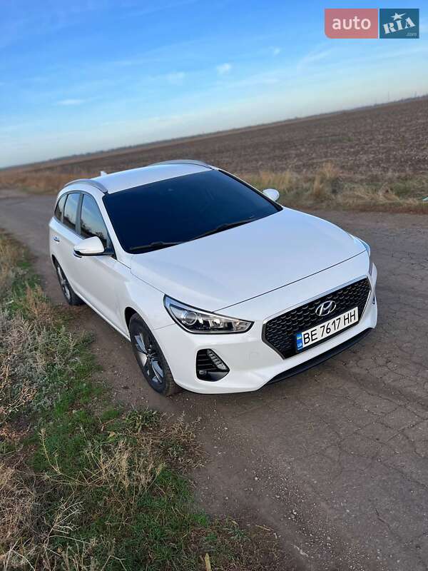 Универсал Hyundai i30 2017 в Новом Буге фото 9 Универсал Hyundai i30 2017 в Новом Буге