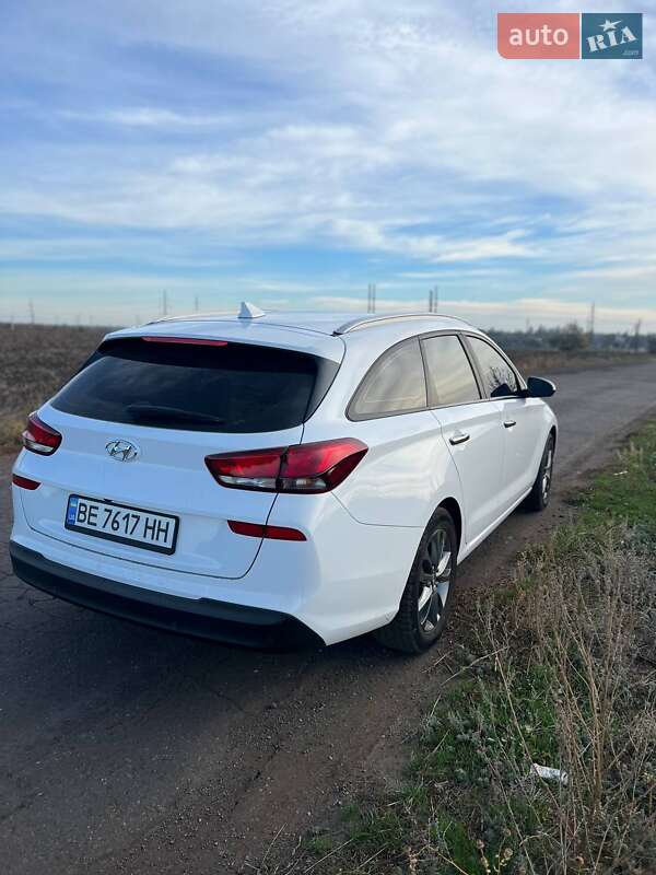 Универсал Hyundai i30 2017 в Новом Буге фото 18 Универсал Hyundai i30 2017 в Новом Буге