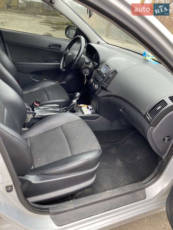 Универсал Hyundai i30 2010 в Мироновке