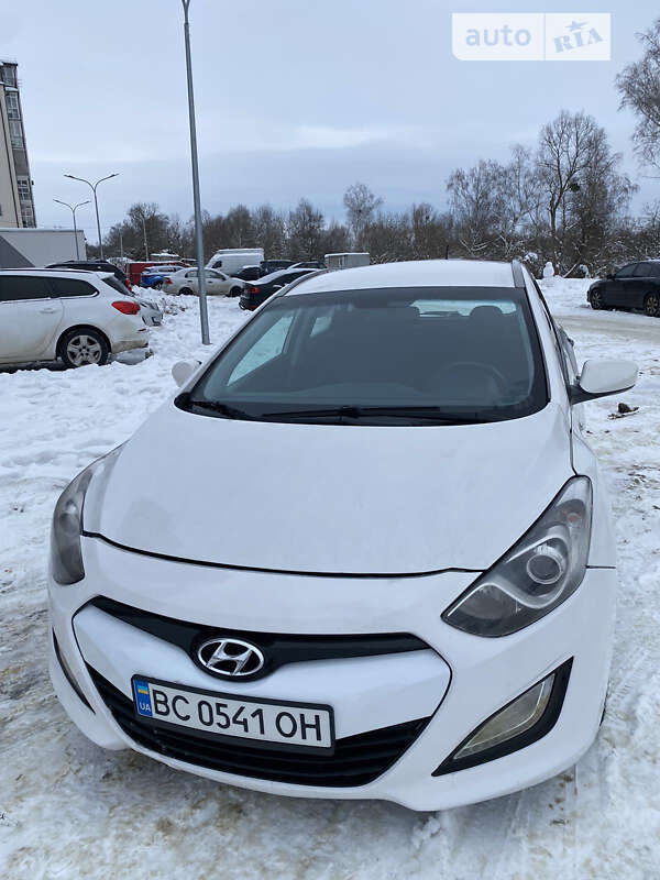 AUTO.RIA – Продам Хюндай Ай-30 2013 (BC0541OH) дизель 1.4 універсал бу ...