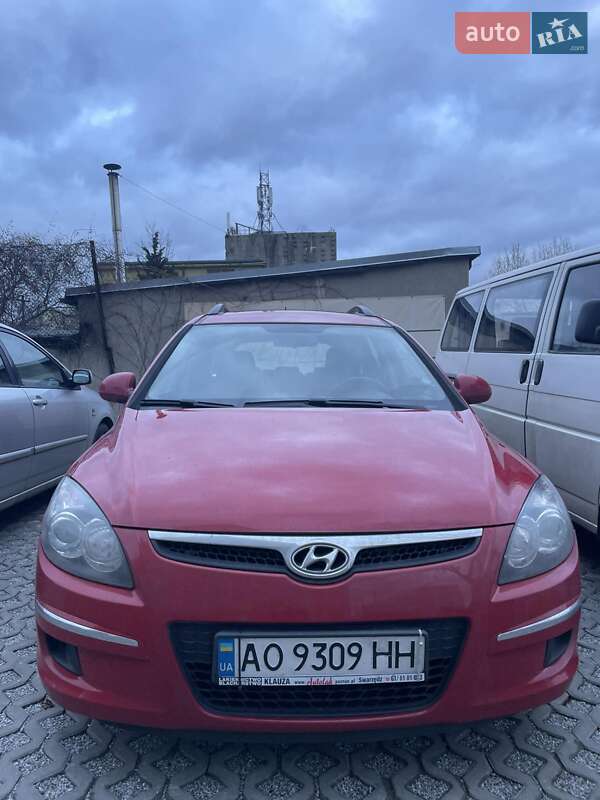 Універсал Hyundai i30 2009 в Гребінці