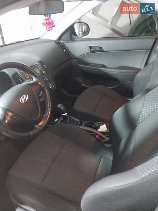 Хэтчбек Hyundai i30 2011 в Харькове