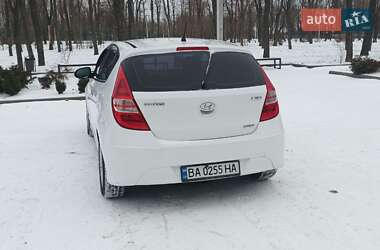 Хэтчбек Hyundai i30 2011 в Кропивницком