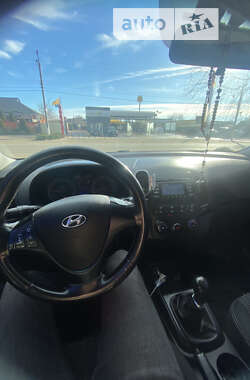 Хэтчбек Hyundai i30 2010 в Беляевке