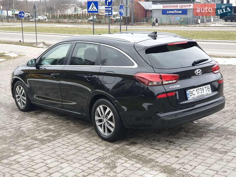 Универсал Hyundai i30 2017 в Львове