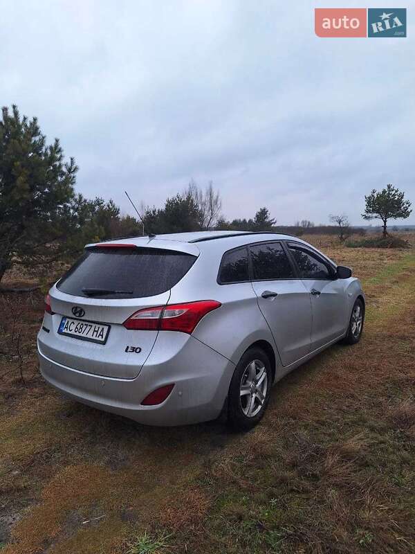 Универсал Hyundai i30 2013 в Любомле
