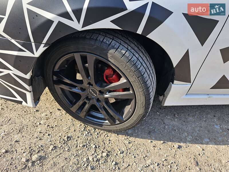 Хэтчбек Hyundai i30 2011 в Виннице