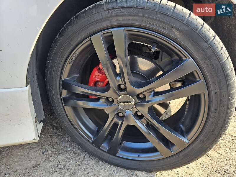 Хэтчбек Hyundai i30 2011 в Виннице