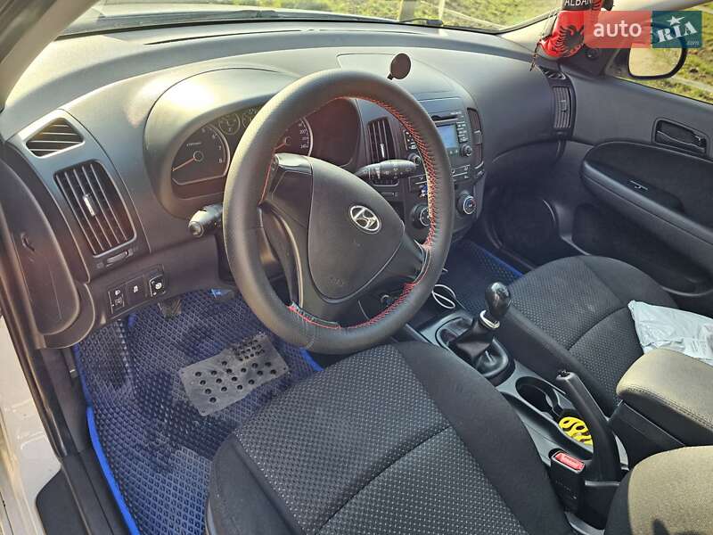 Хэтчбек Hyundai i30 2011 в Виннице