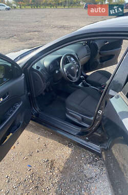 Хэтчбек Hyundai i30 2010 в 