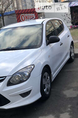 Хэтчбек Hyundai i30 2011 в Киеве