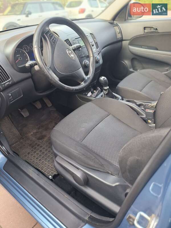 Хэтчбек Hyundai i30 2011 в Кременчуге