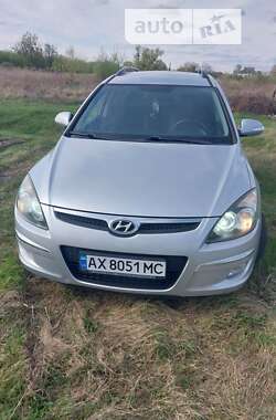 Универсал Hyundai i30 2009 в Змиеве