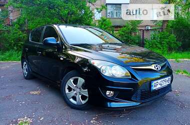 Хэтчбек Hyundai i30 2010 в Запорожье